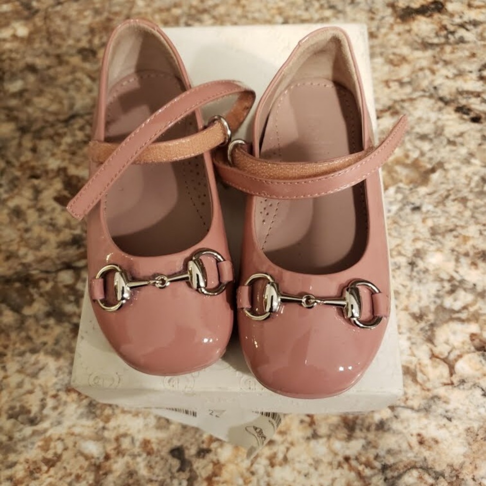 Baby girl Authentic Gucci shoes SZ 6
